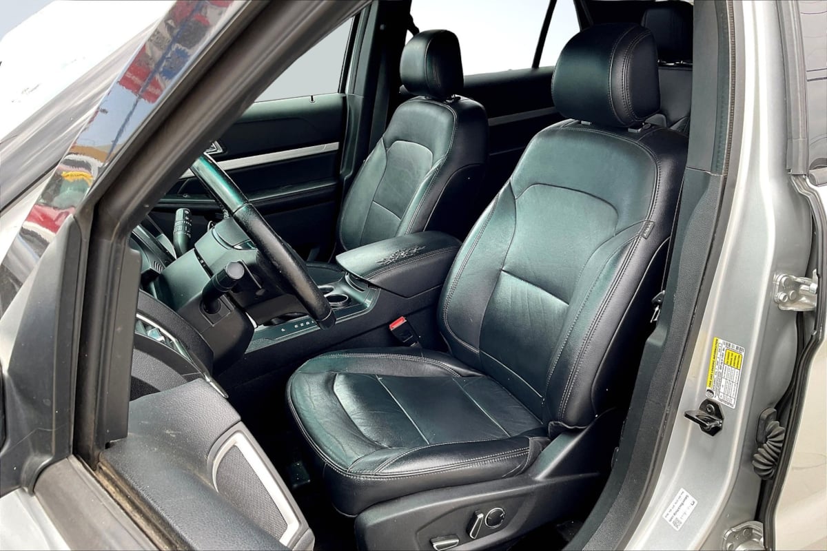 2016 Ford Explorer XLT photo 22