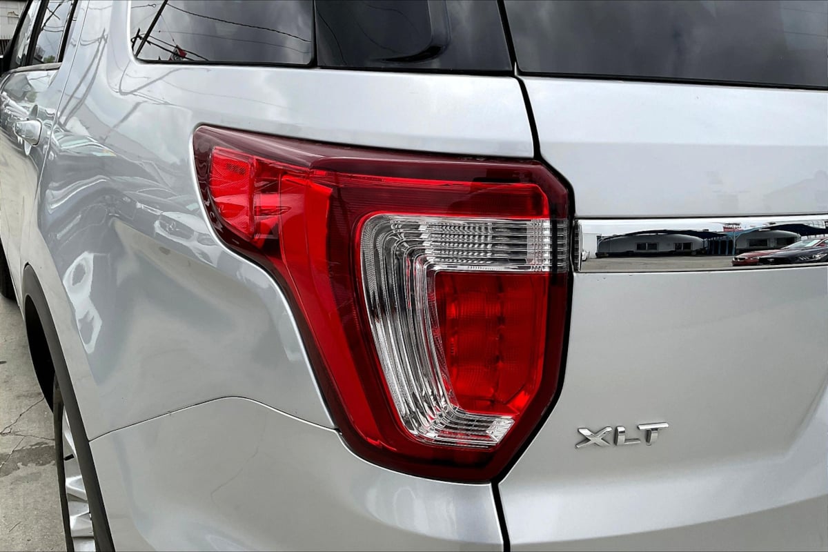 2016 Ford Explorer XLT photo 27