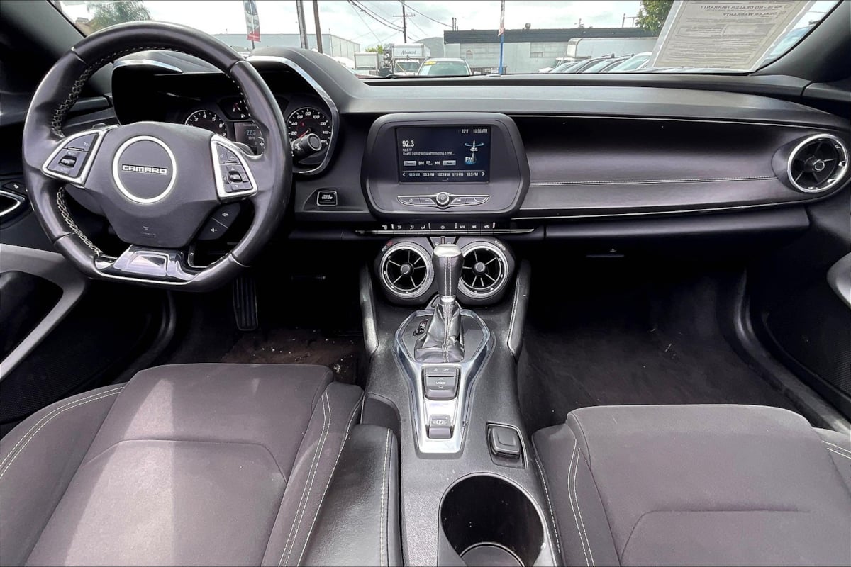 2018 Chevrolet Camaro 1LT photo 14