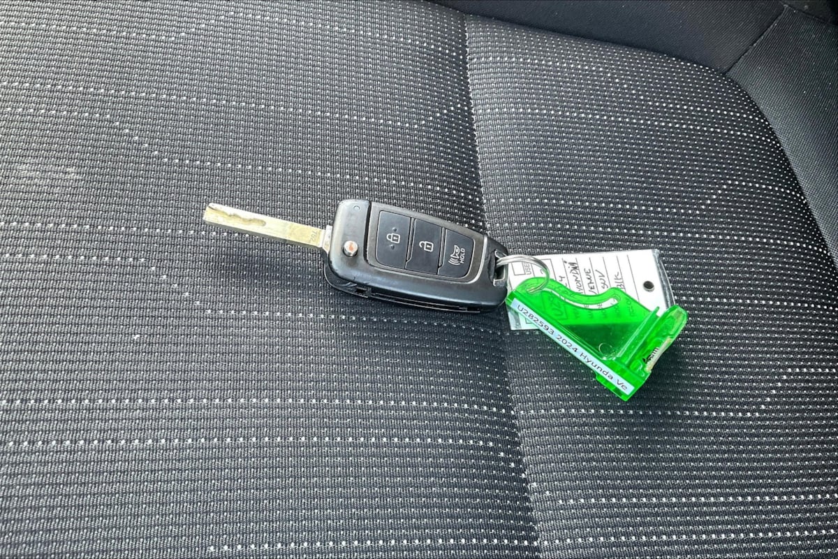 2024 Hyundai Venue SE - Photo 11