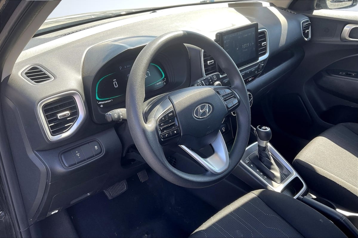 2024 Hyundai Venue SE - Photo 14