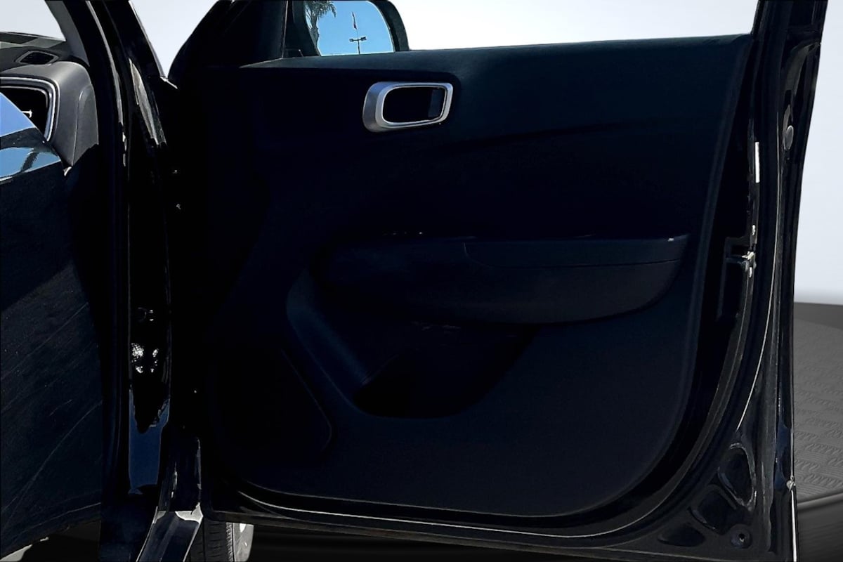 2024 Hyundai Venue SE - Photo 24