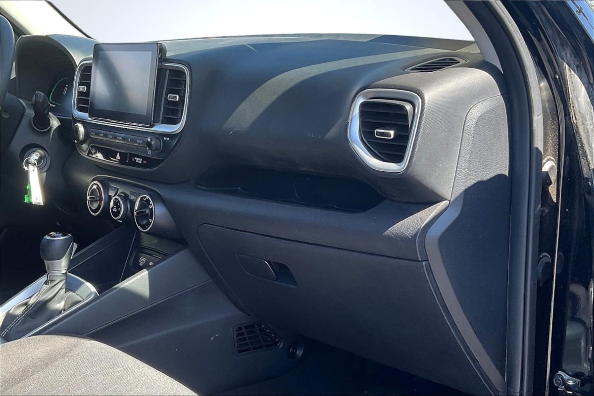 2024 Hyundai Venue SE - Photo 17