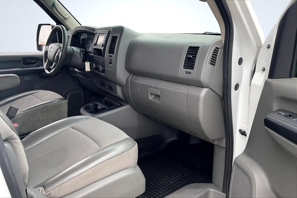 2018 Nissan NV Cargo SV - Photo 16