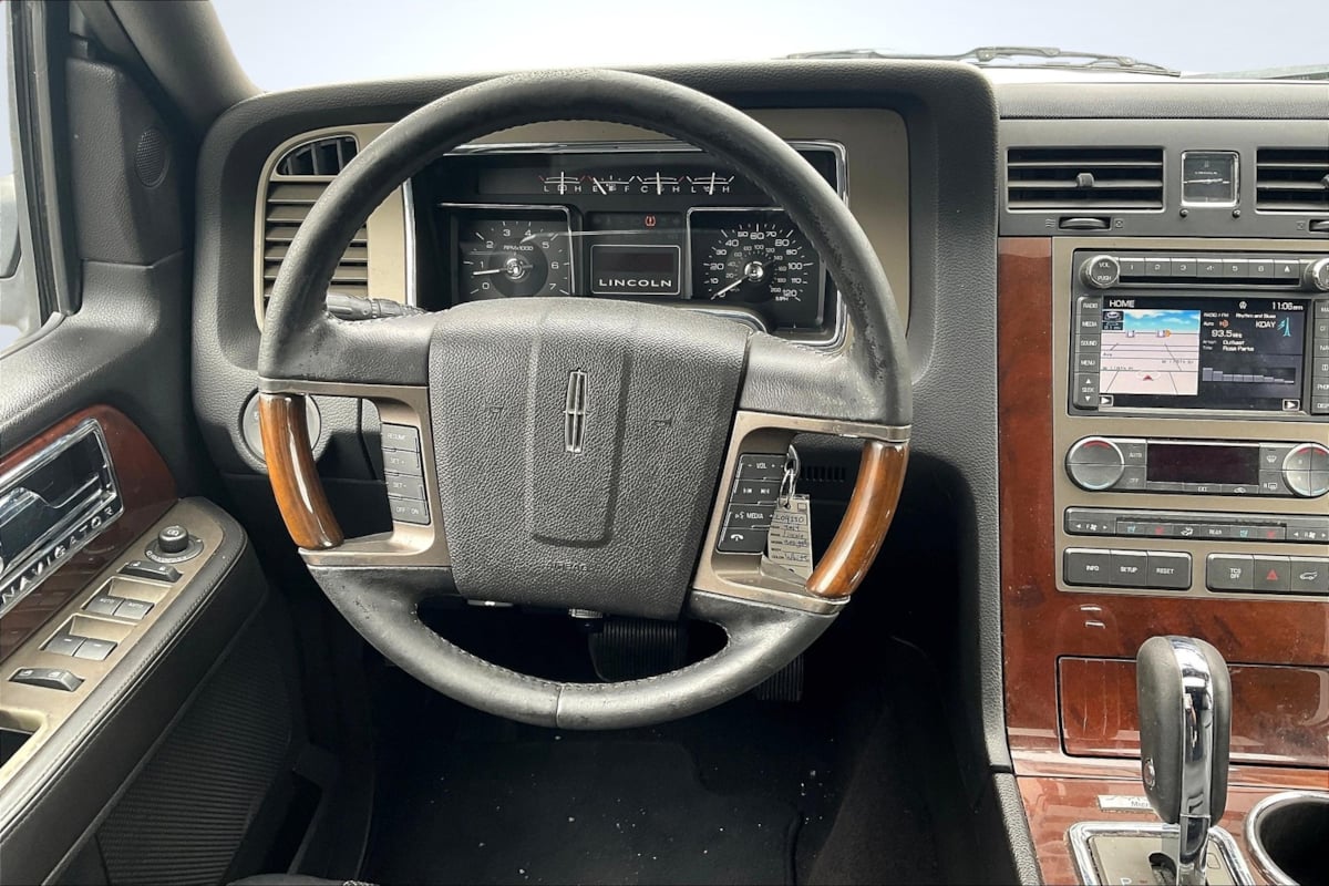 2014 Lincoln Navigator photo 5