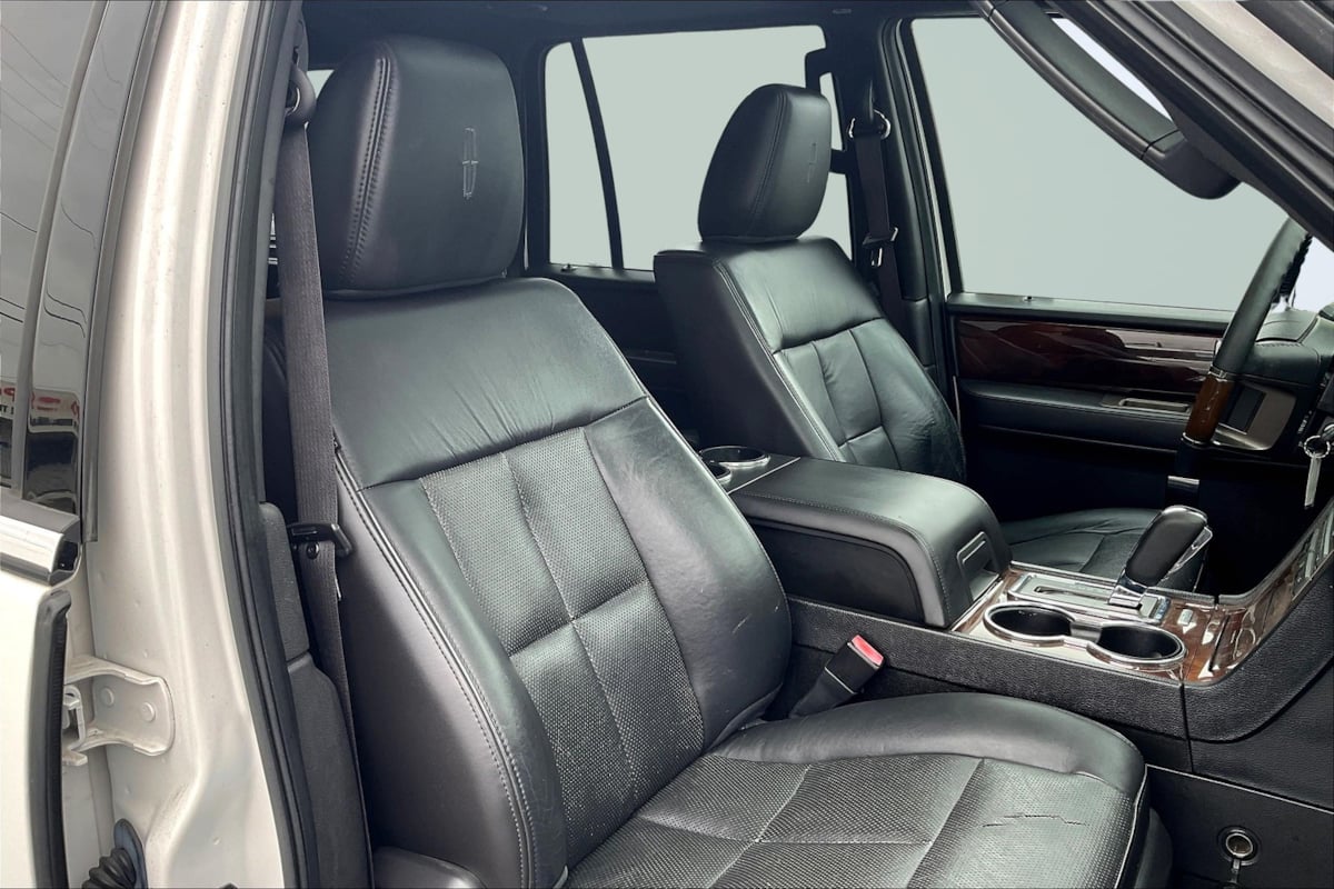 2014 Lincoln Navigator photo 7