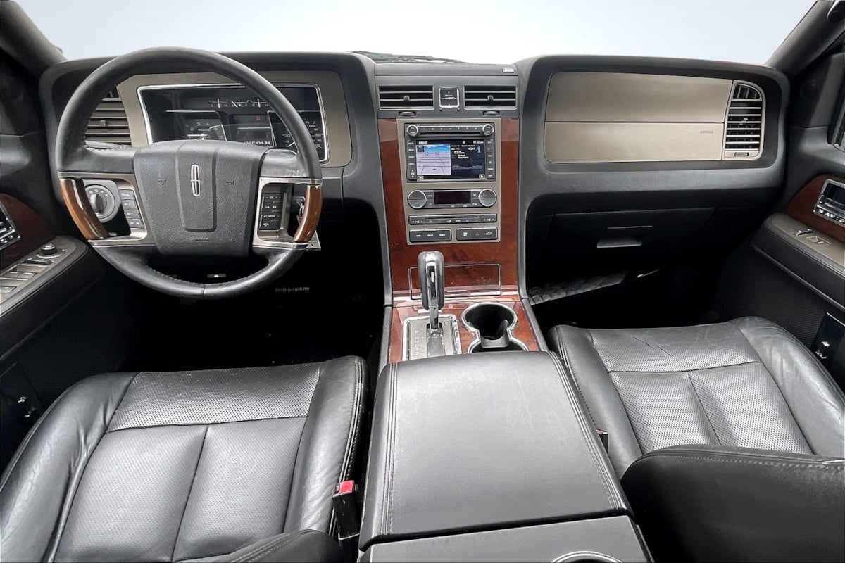 2014 Lincoln Navigator photo 15