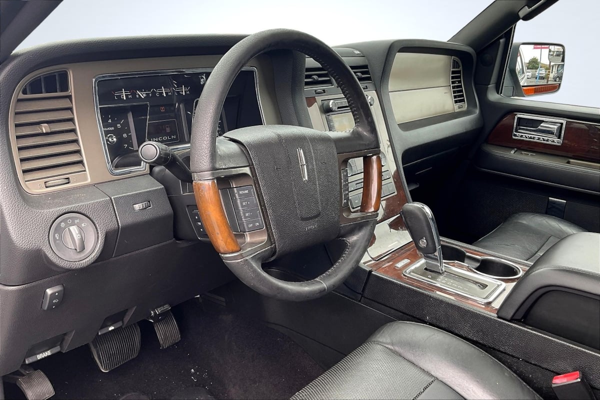 2014 Lincoln Navigator photo 13