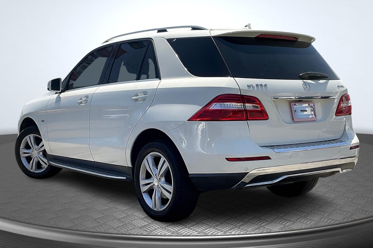 2012 Mercedes Benz ML 4MATIC 350 photo 2