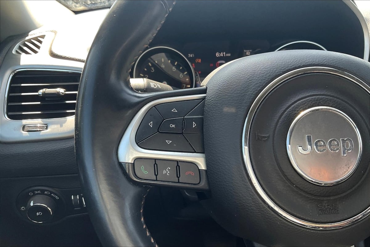 2018 Jeep Compass Latitude photo 17
