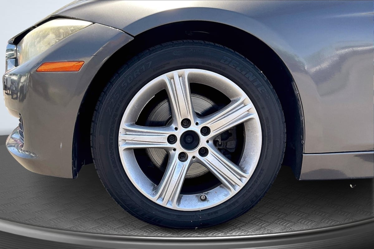 2015 BMW 3 Series 328i - Photo 9
