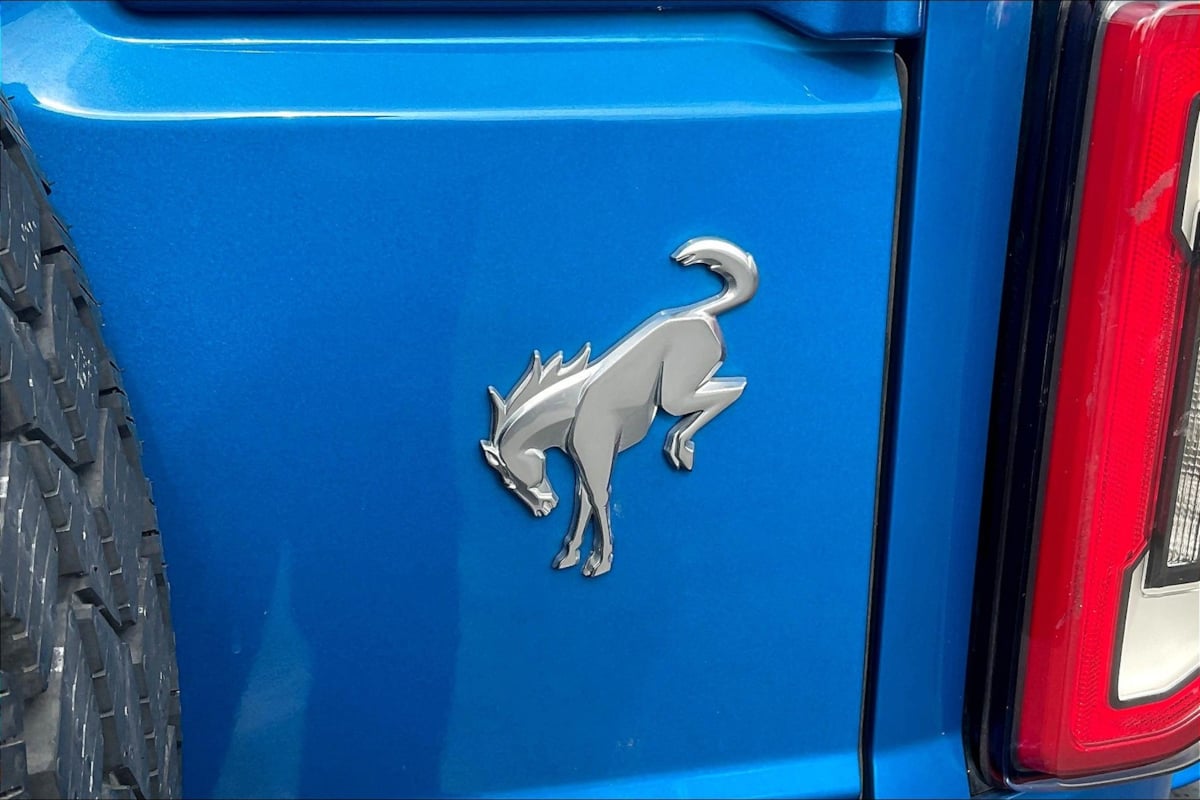 2021 Ford Bronco Outer Banks photo 8