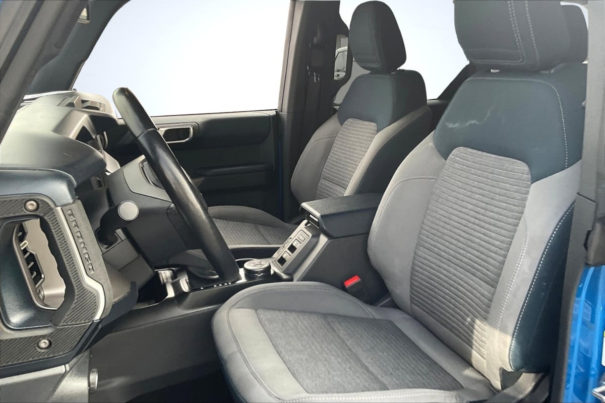 2021 Ford Bronco Outer Banks photo 24