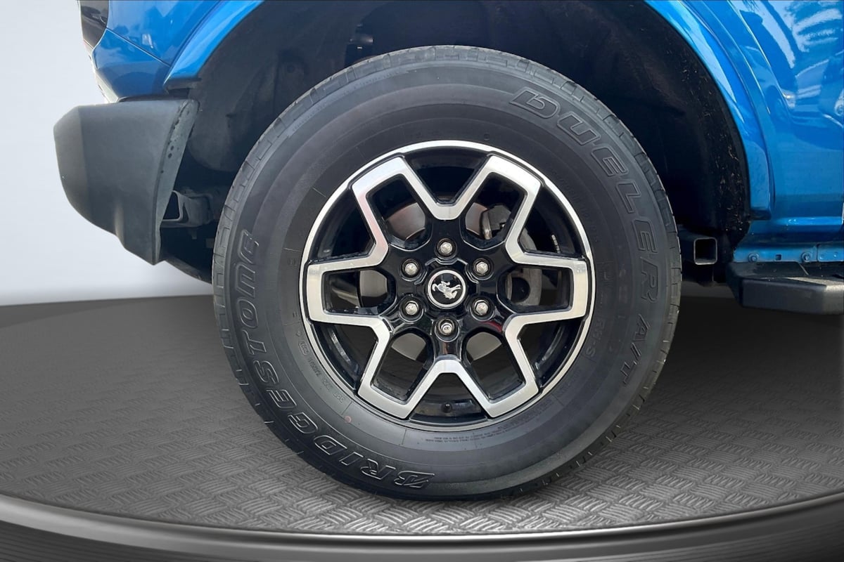 2021 Ford Bronco Outer Banks photo 9