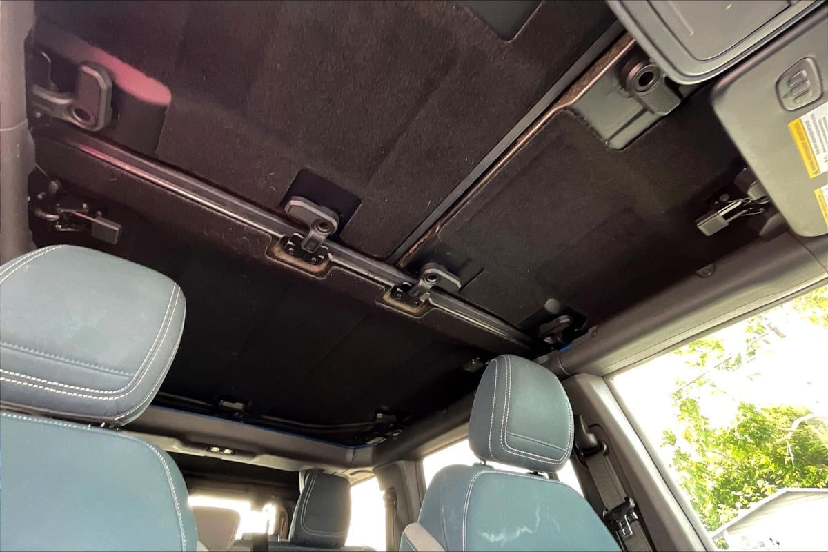2021 Ford Bronco Outer Banks photo 21