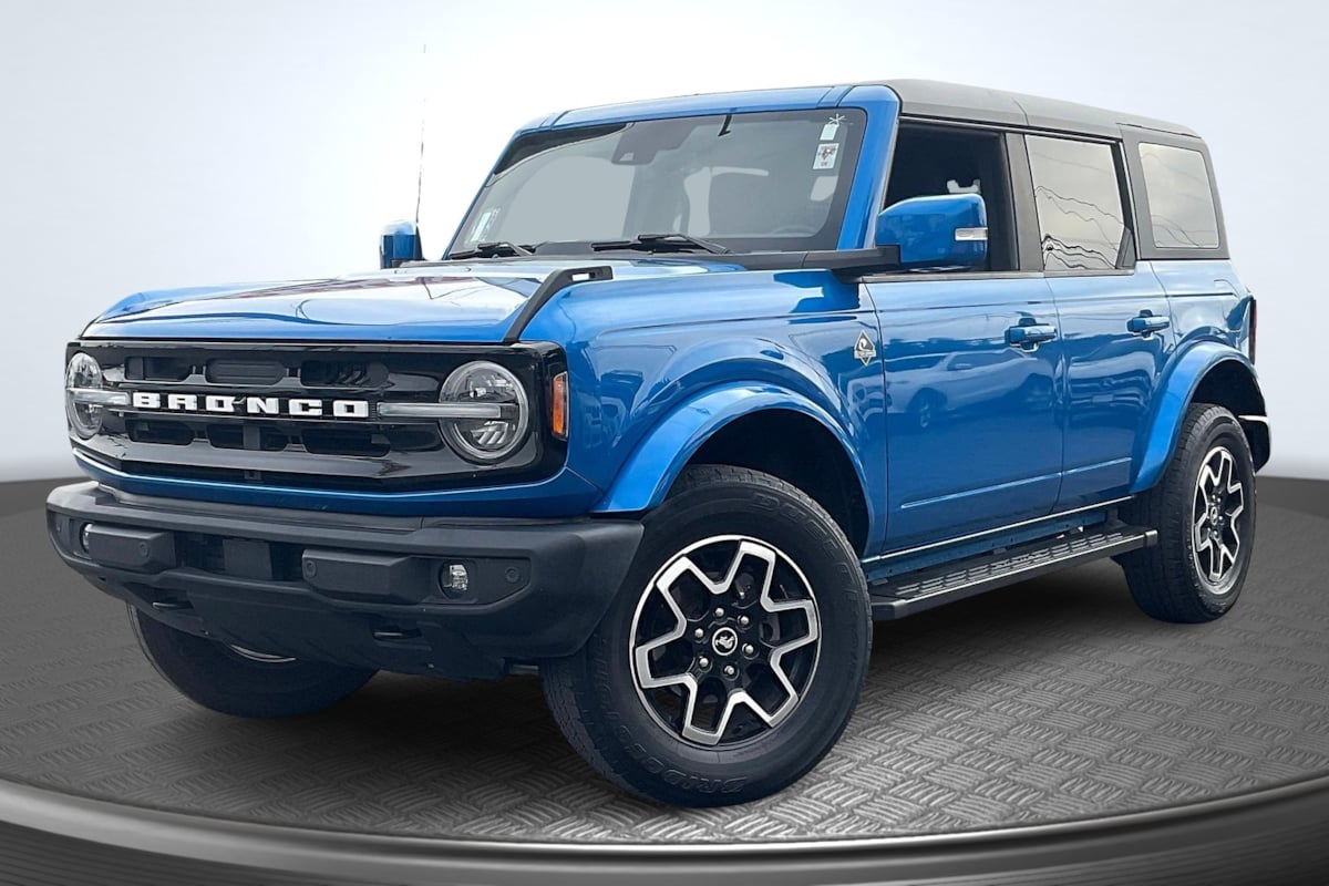 2021 Ford Bronco Outer Banks photo 12