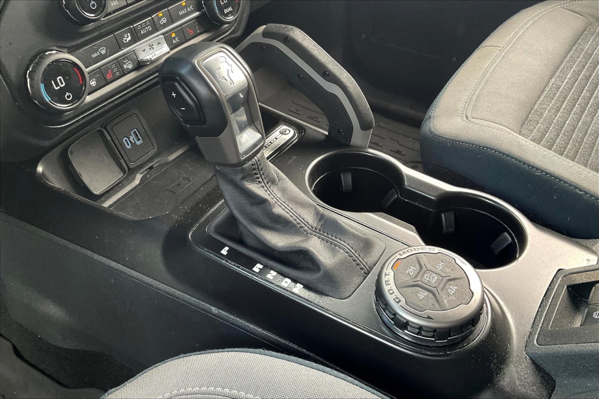 2021 Ford Bronco Outer Banks photo 14