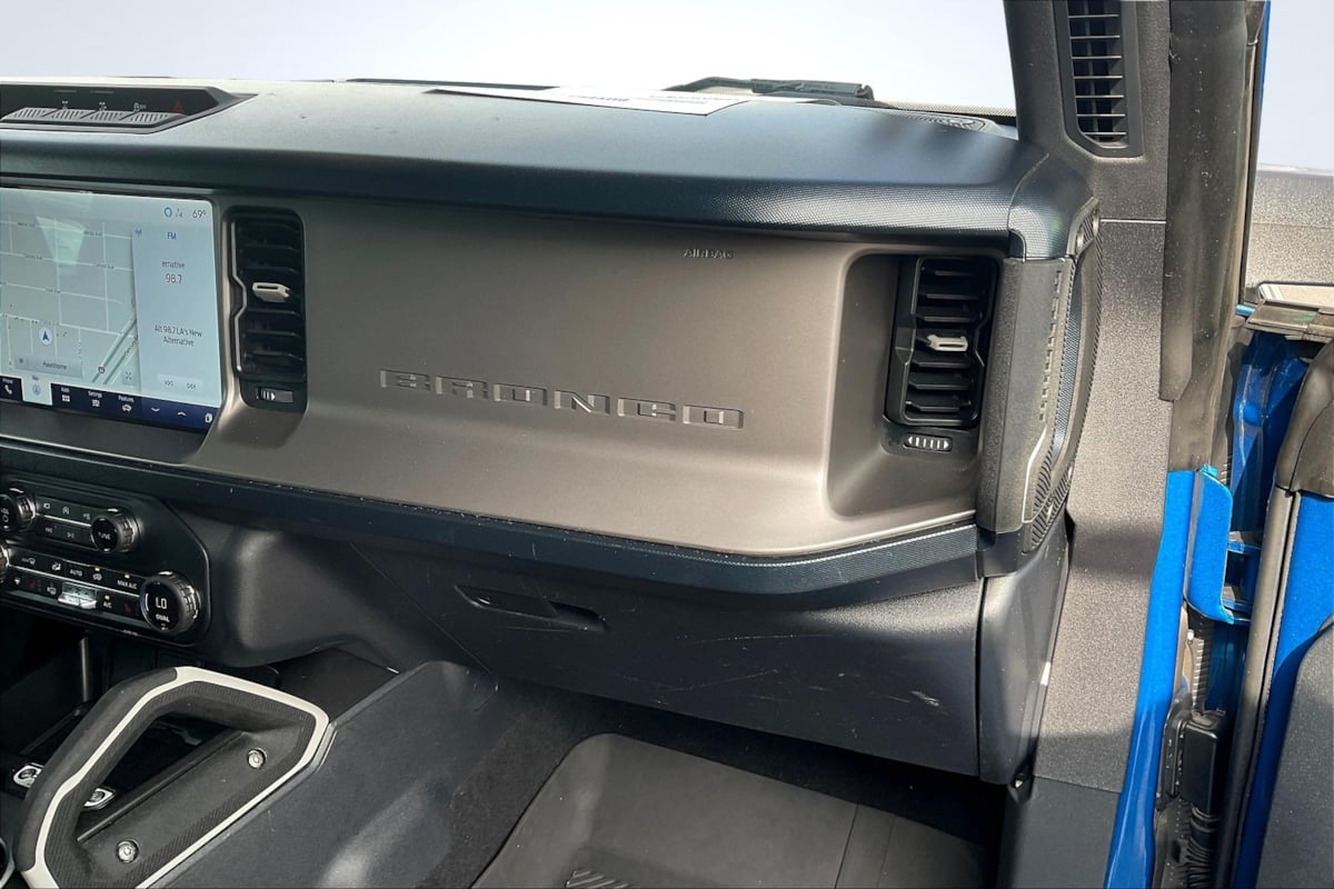 2021 Ford Bronco Outer Banks photo 16