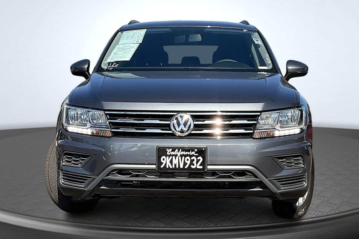 2020 Volkswagen Tiguan S photo 2