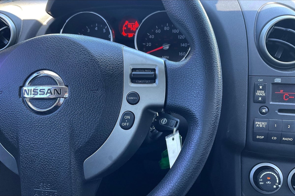 2009 Nissan Rogue S photo 17