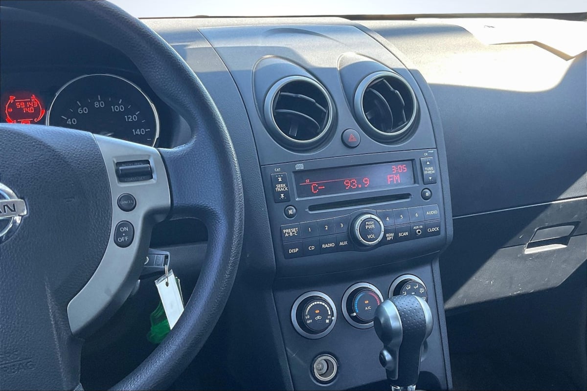 2009 Nissan Rogue S photo 5