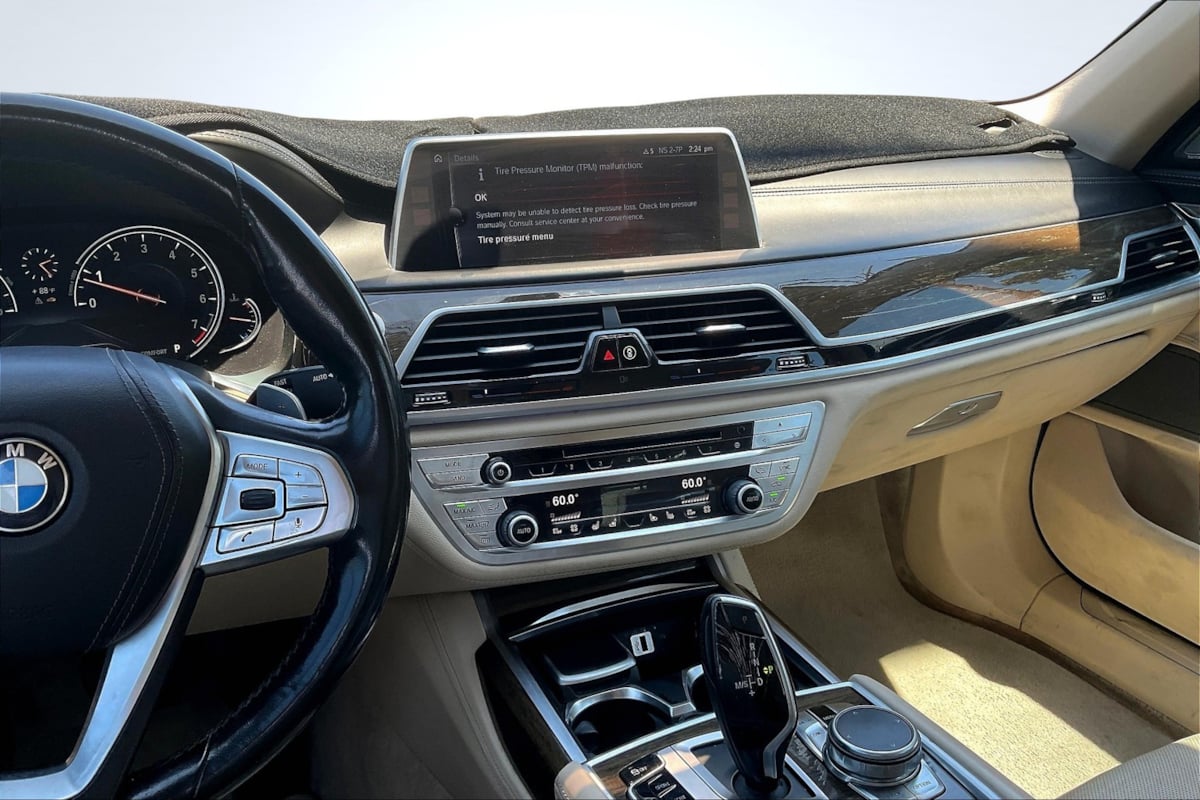 2016 Bmw 740i 7-series photo 6