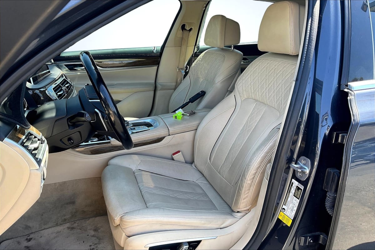 2016 Bmw 740i 7-series photo 25