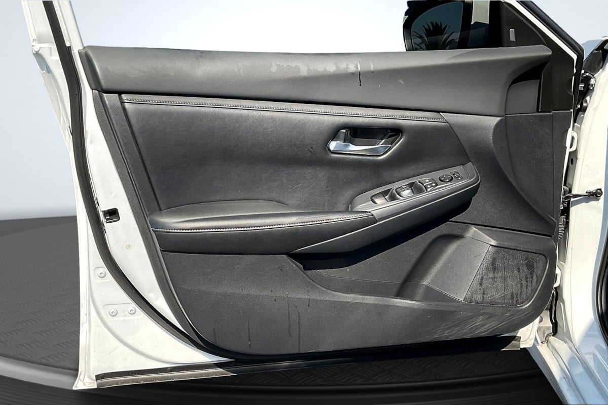 2021 Nissan Sentra SV photo 23