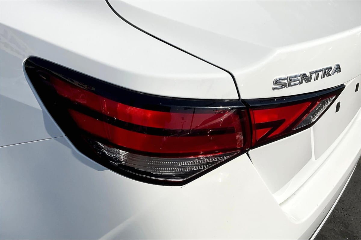 2021 Nissan Sentra SV photo 30