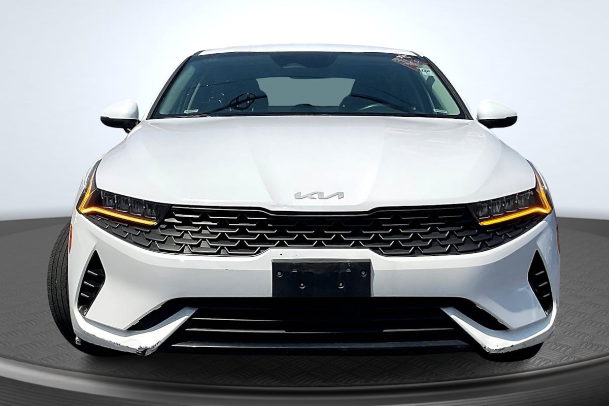 2022 Kia K5 LXS photo 3