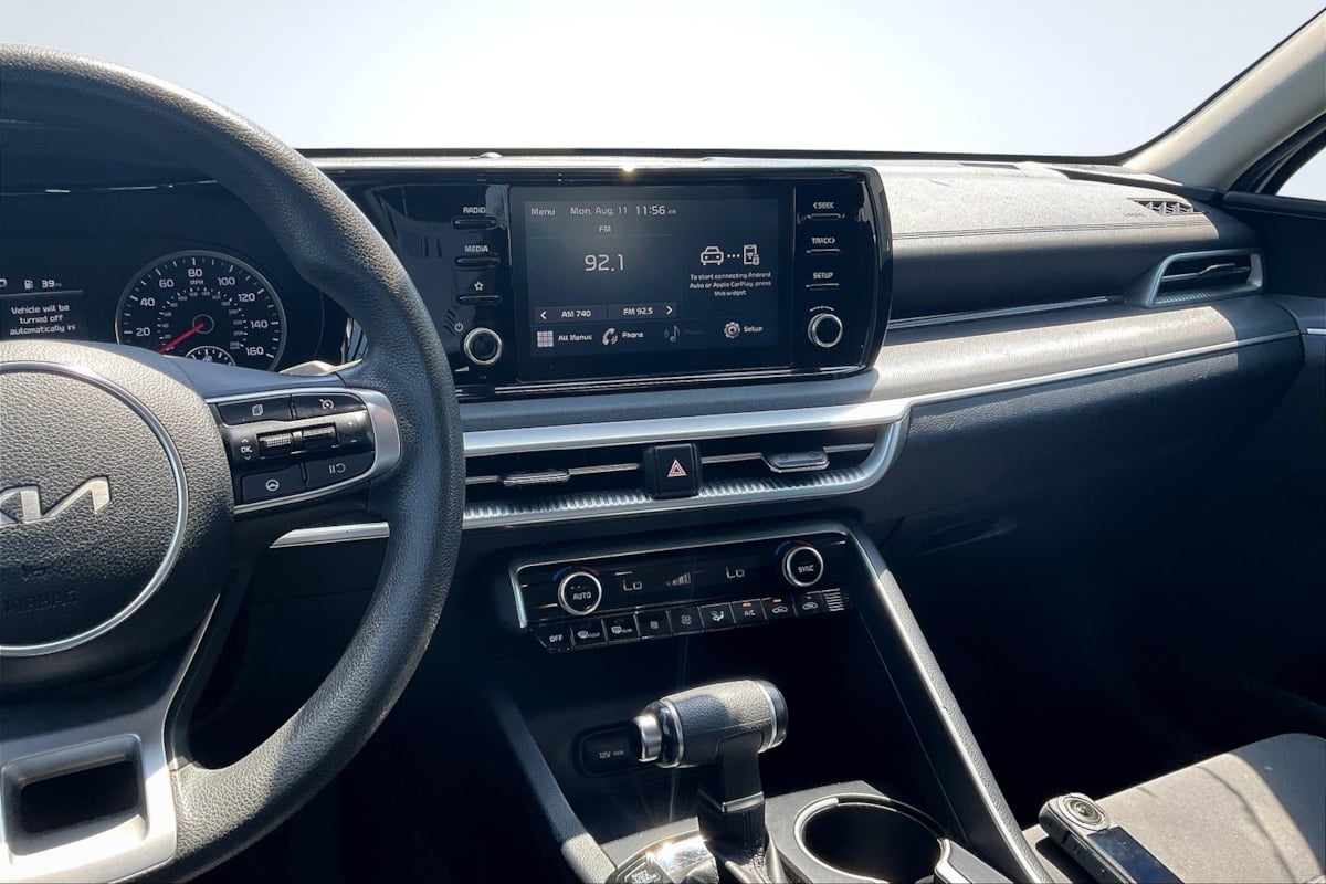 2022 Kia K5 LXS photo 6