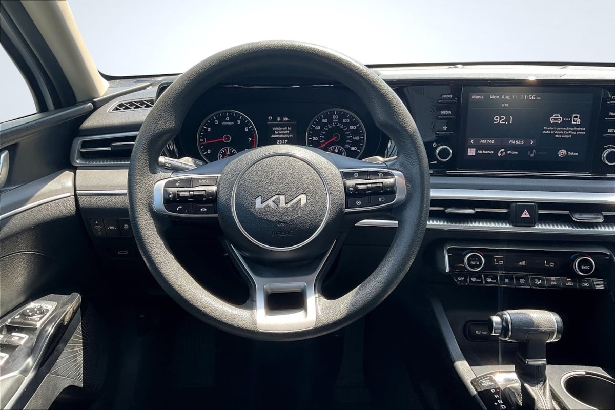 2022 Kia K5 LXS photo 5