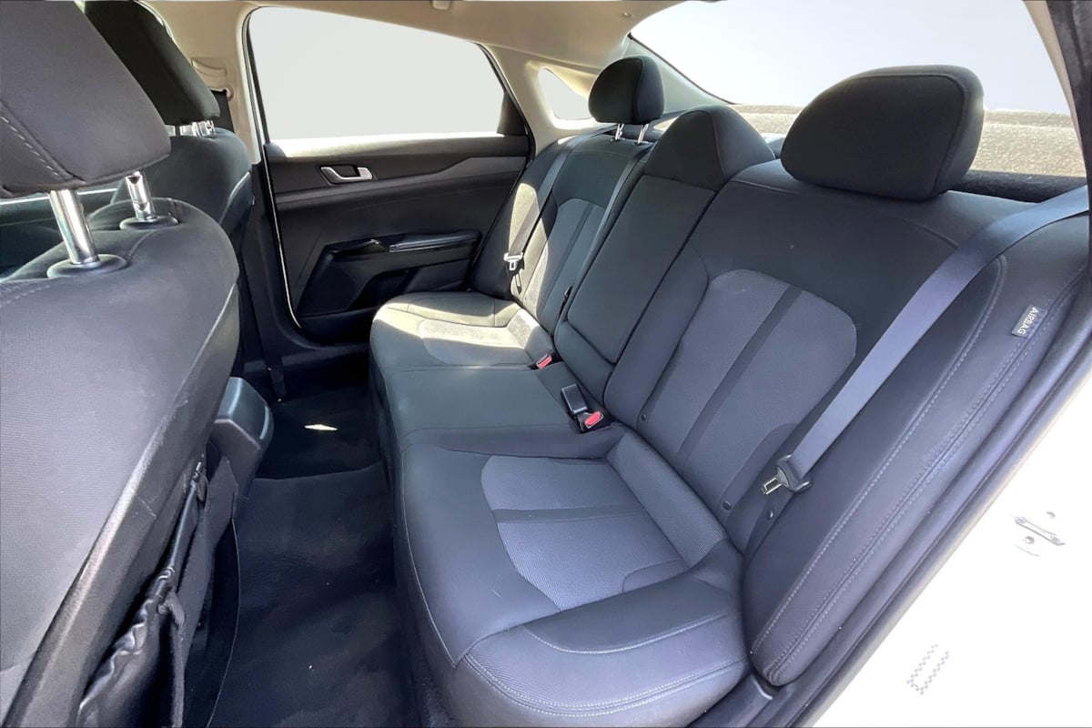2022 Kia K5 LXS photo 25