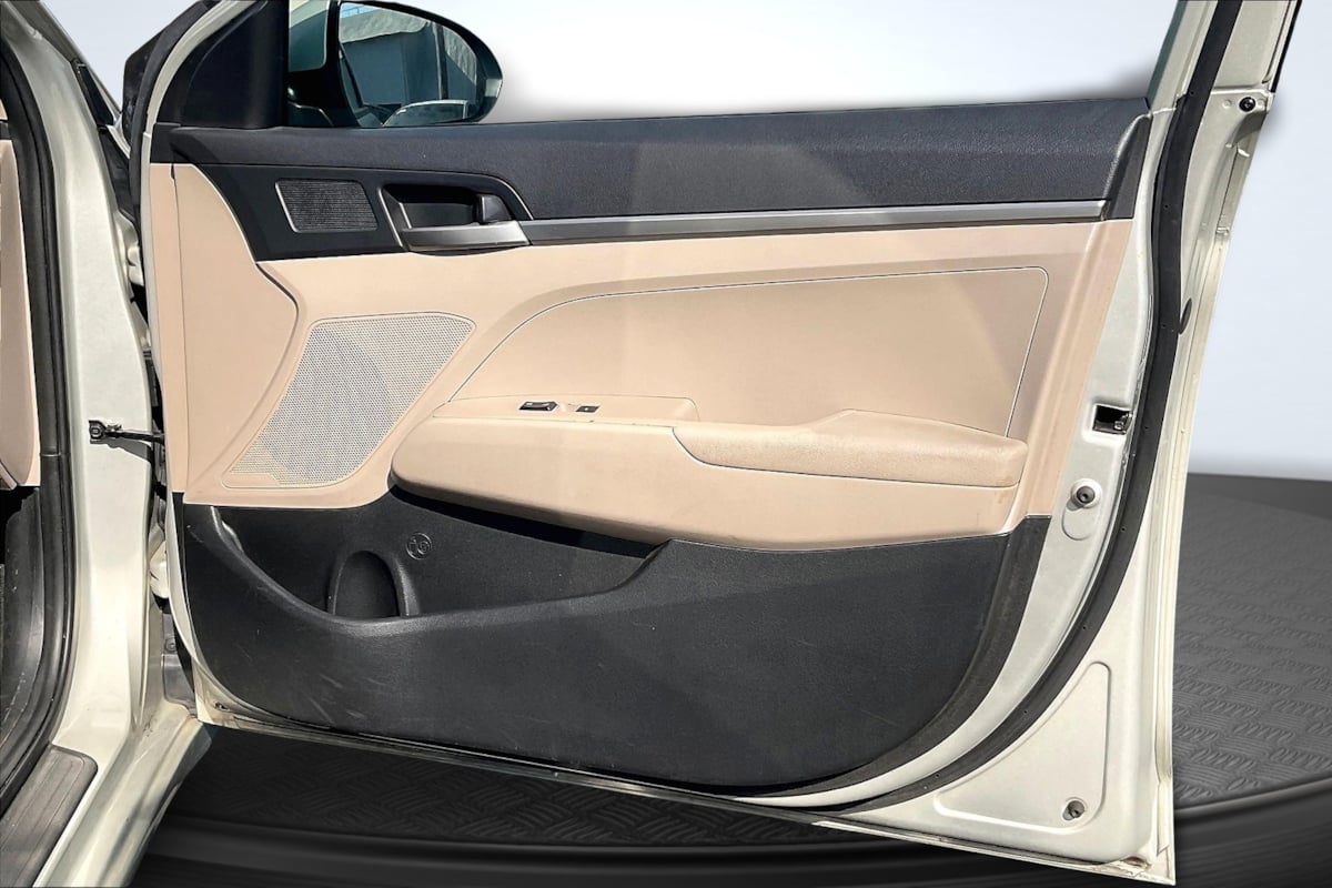 2017 Hyundai Elantra SE photo 21