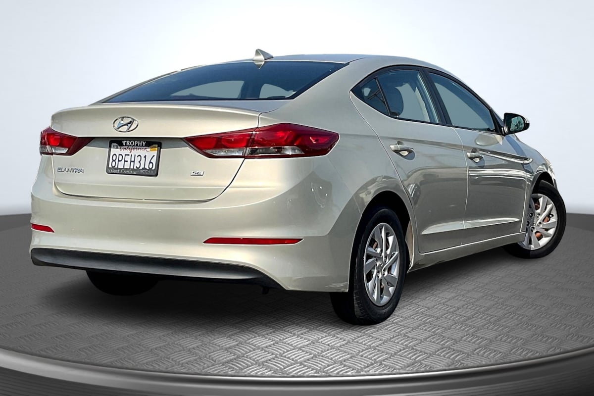 2017 Hyundai Elantra SE photo 11