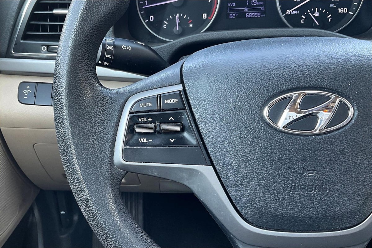 2017 Hyundai Elantra SE photo 16