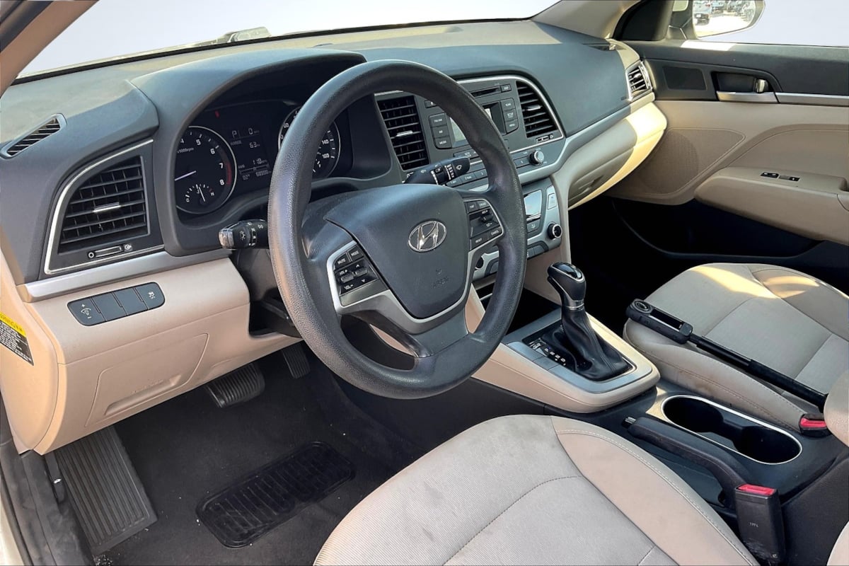 2017 Hyundai Elantra SE photo 12