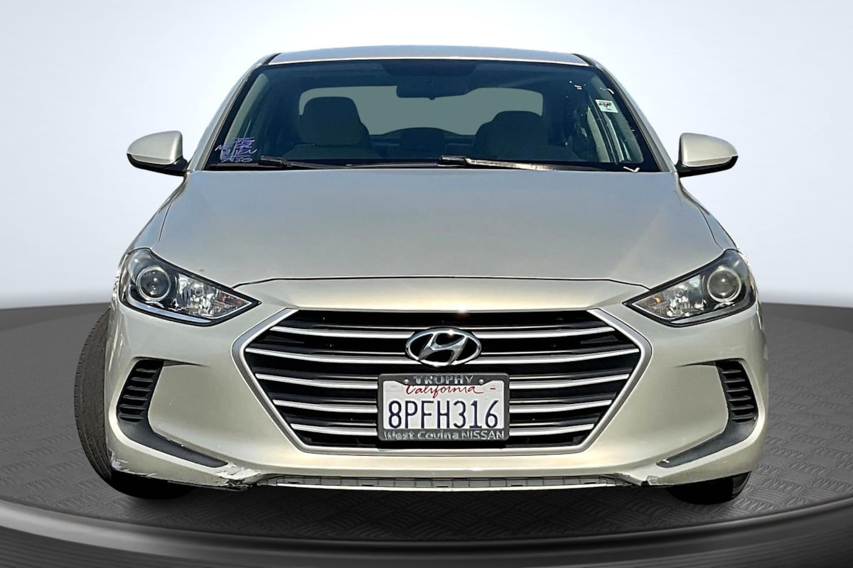 2017 Hyundai Elantra SE photo 3