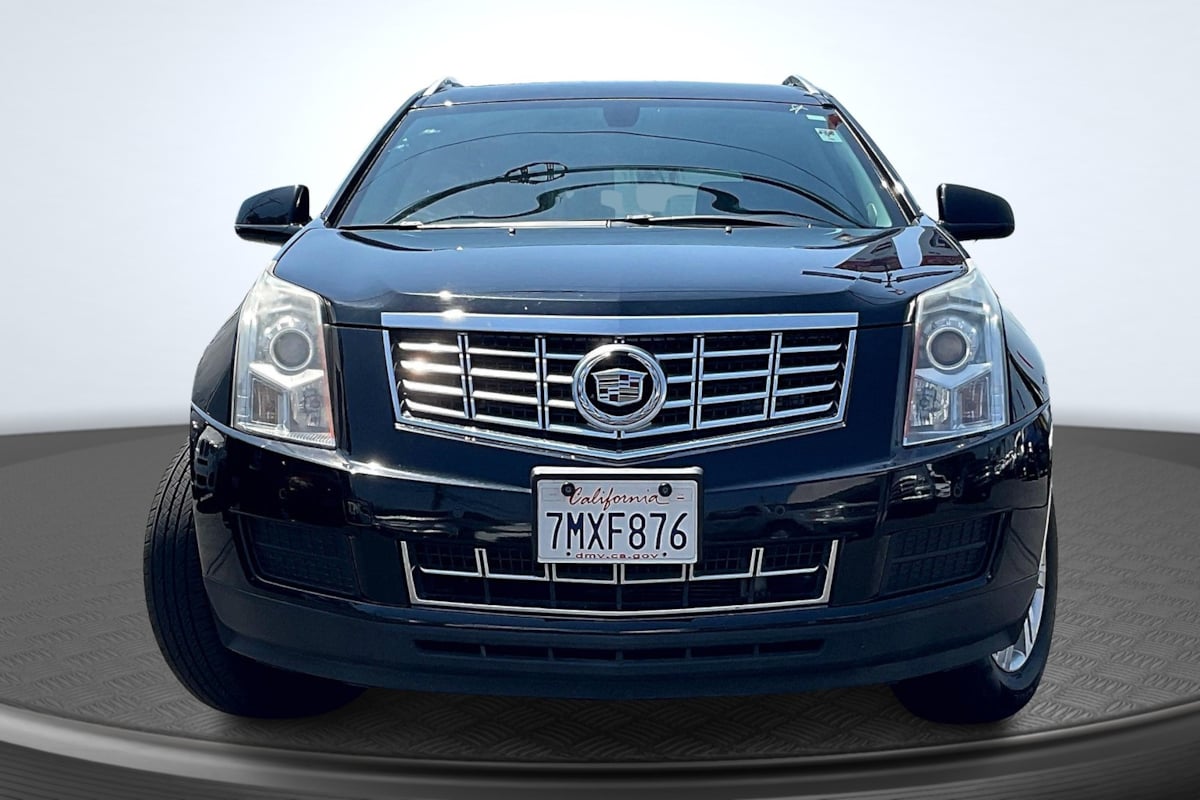 2016 Cadillac SRX Luxury photo 2