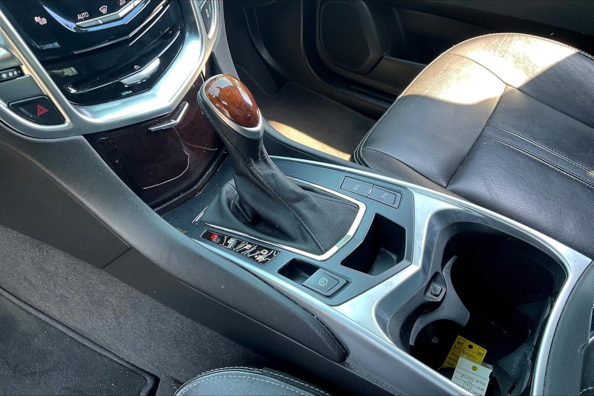 2016 Cadillac SRX Luxury photo 14
