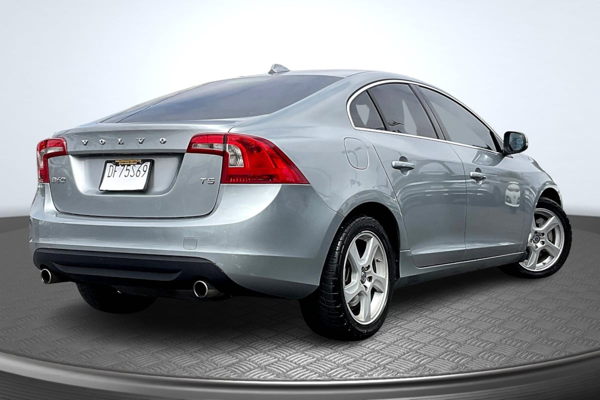 2013 Volvo S60 T5 photo 13