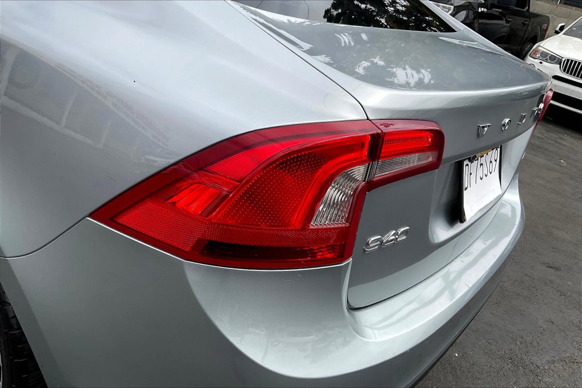 2013 Volvo S60 T5 photo 29