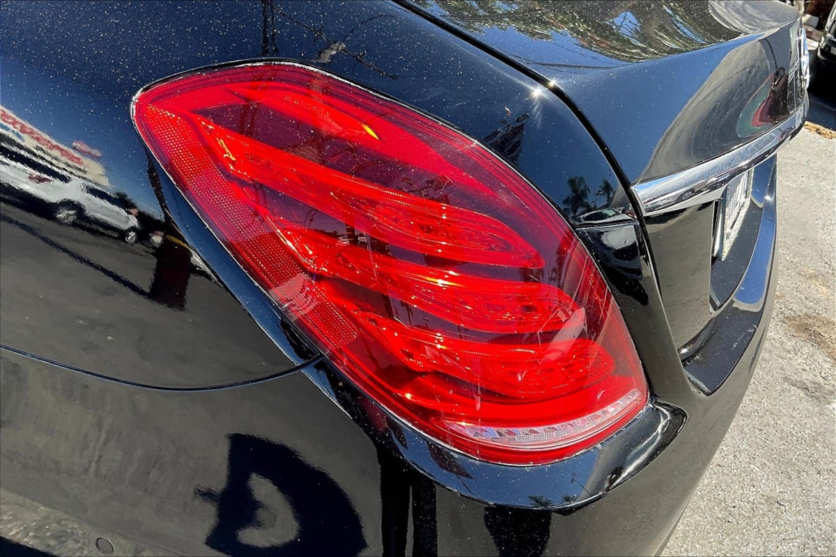 2015 Mercedes Benz S 550 photo 30