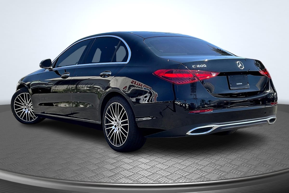 2022 Mercedes Benz C 300 Sedan photo 2