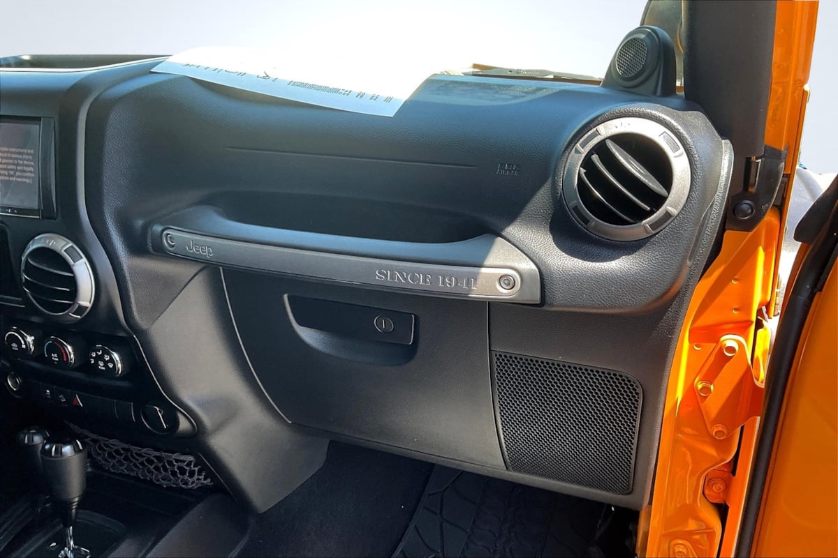 2013 Jeep Wrangler Sport photo 16