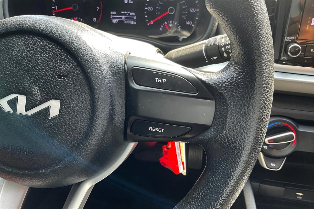 2022 Kia Rio LX photo 16