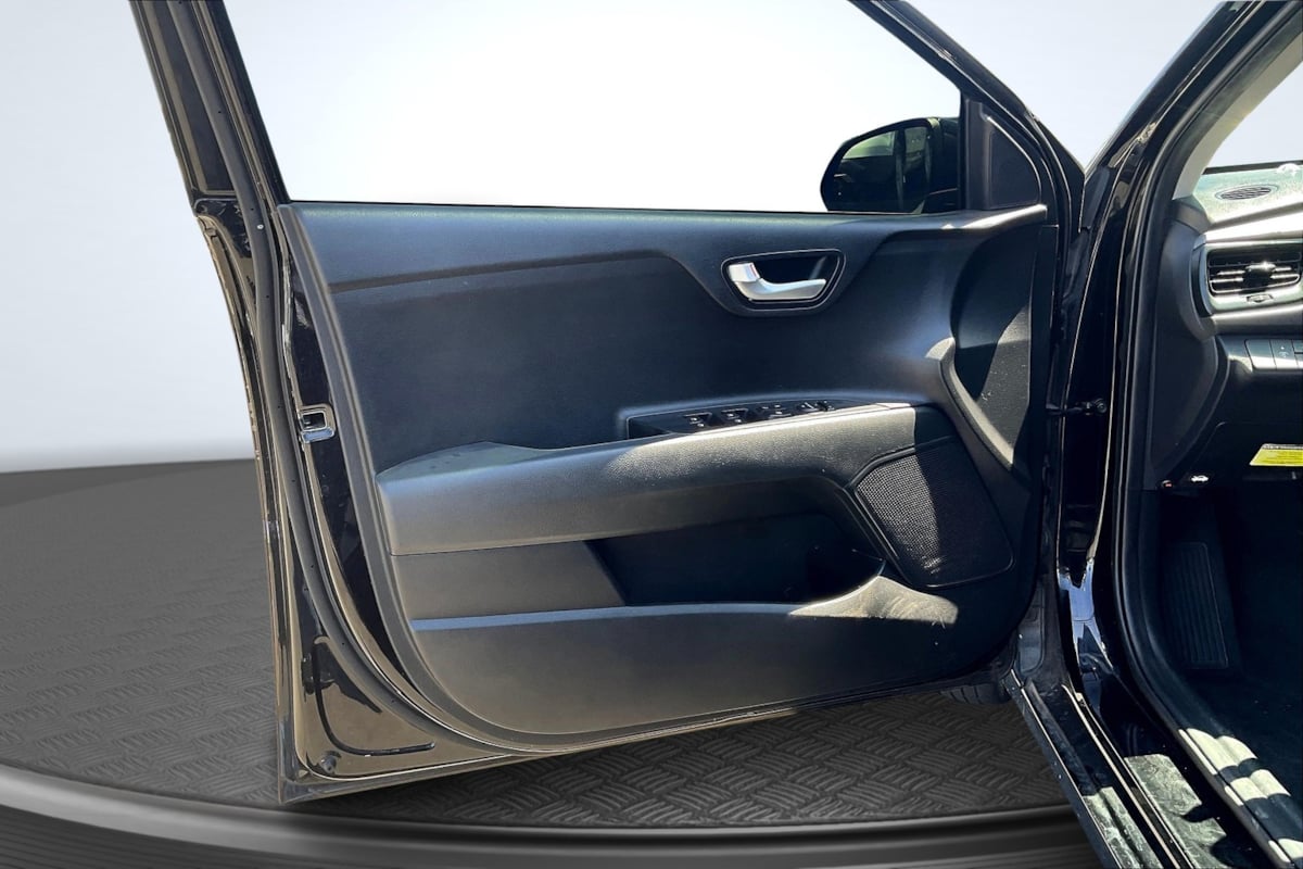 2022 Kia Rio LX photo 20