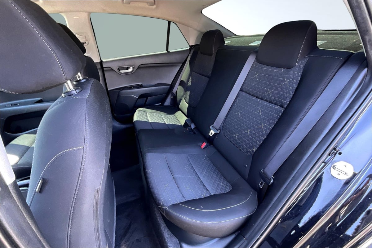 2022 Kia Rio LX photo 23