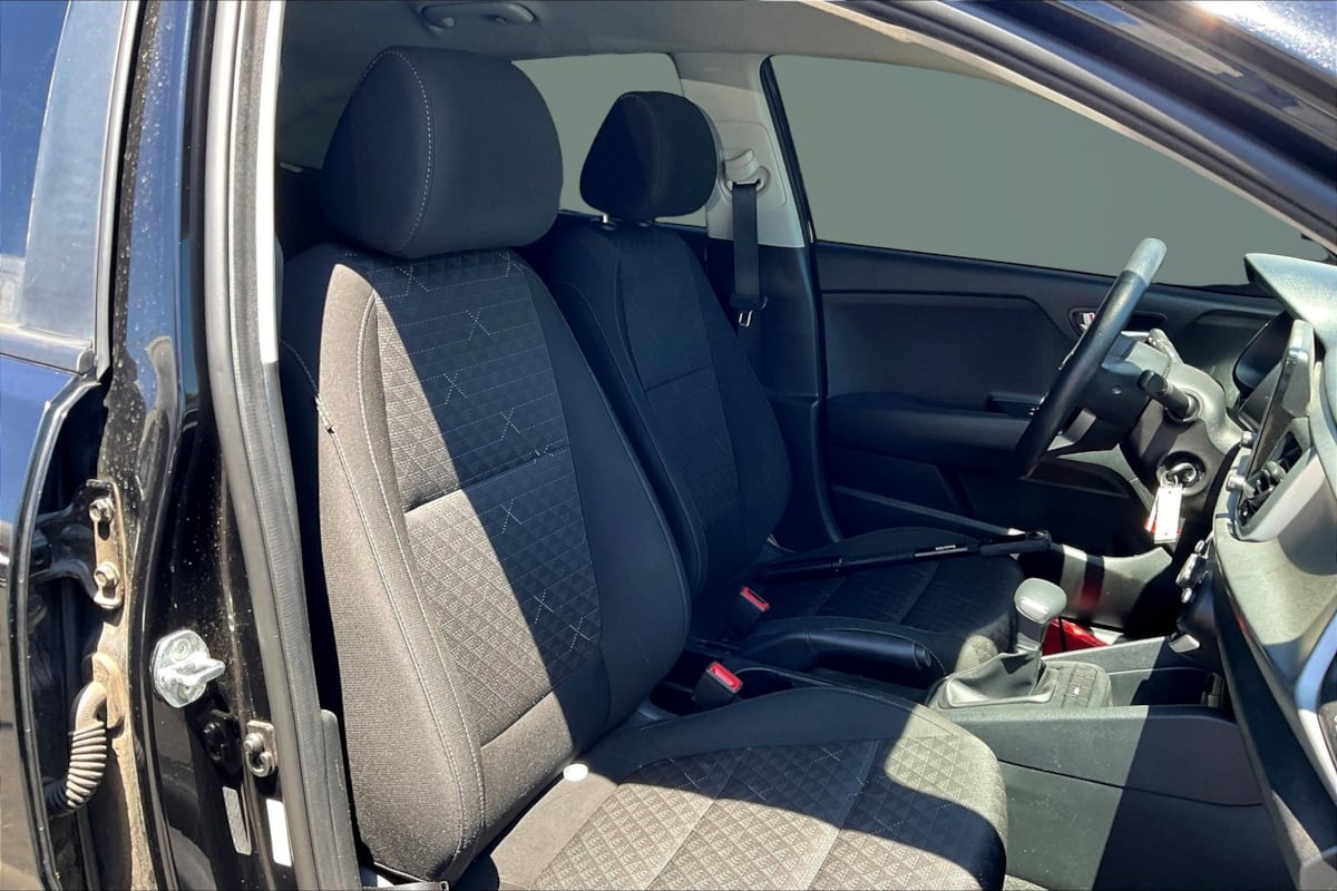 2022 Kia Rio LX photo 6