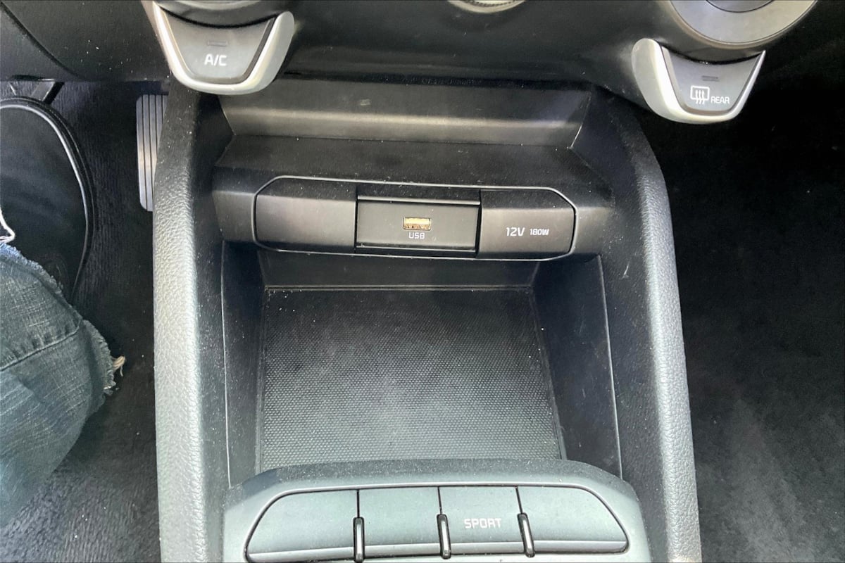 2022 Kia Rio LX photo 28